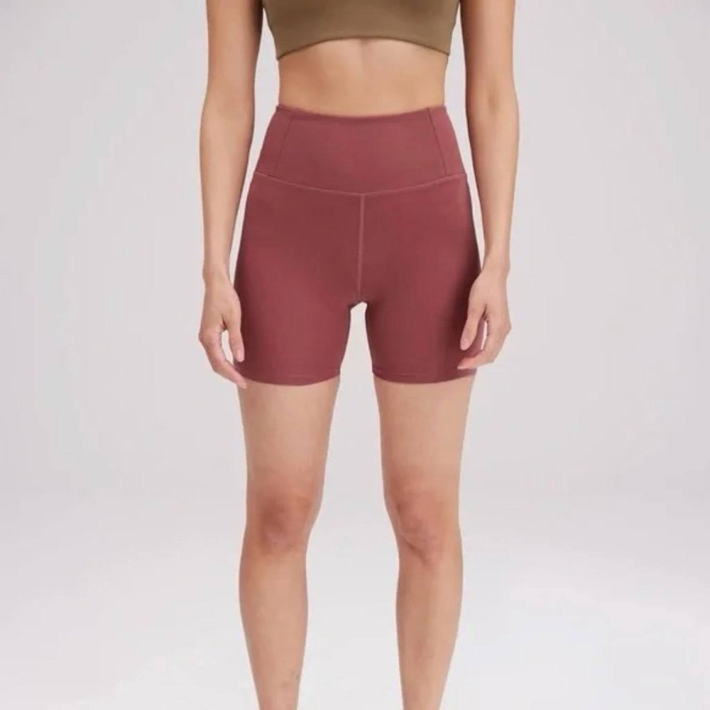 Girlfriend Collective FLOAT Ultralight Run Short